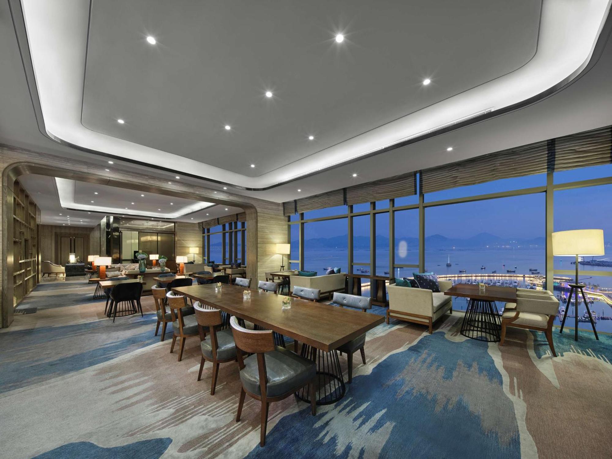 Hilton Shenzhen Shekou Nanhai Hotel Exterior photo